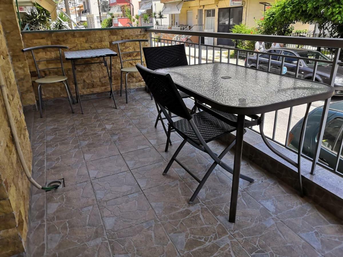 Brick Apartment Néa Péramos Zewnętrze zdjęcie